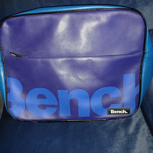 Bench Messenger bag - Picture 2 of 6